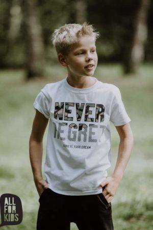 Biała koszulka chłopięca Never Regret