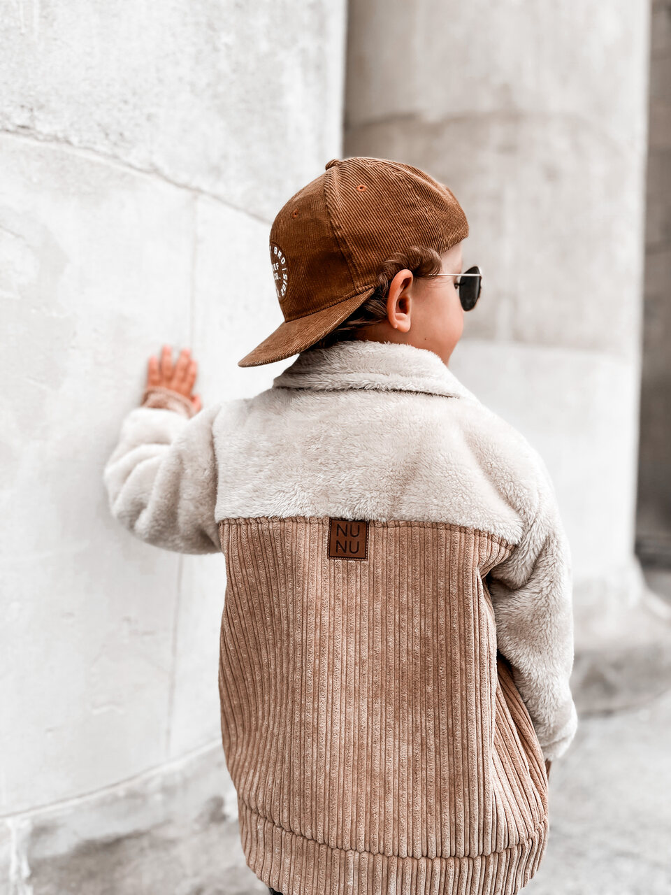 Kurtka Dla Chłopca Przejściowa ze Sztruksu Olive NUNU Kurtka Dla Chłopca Przejściowa ze Sztruksu Olive NUNU