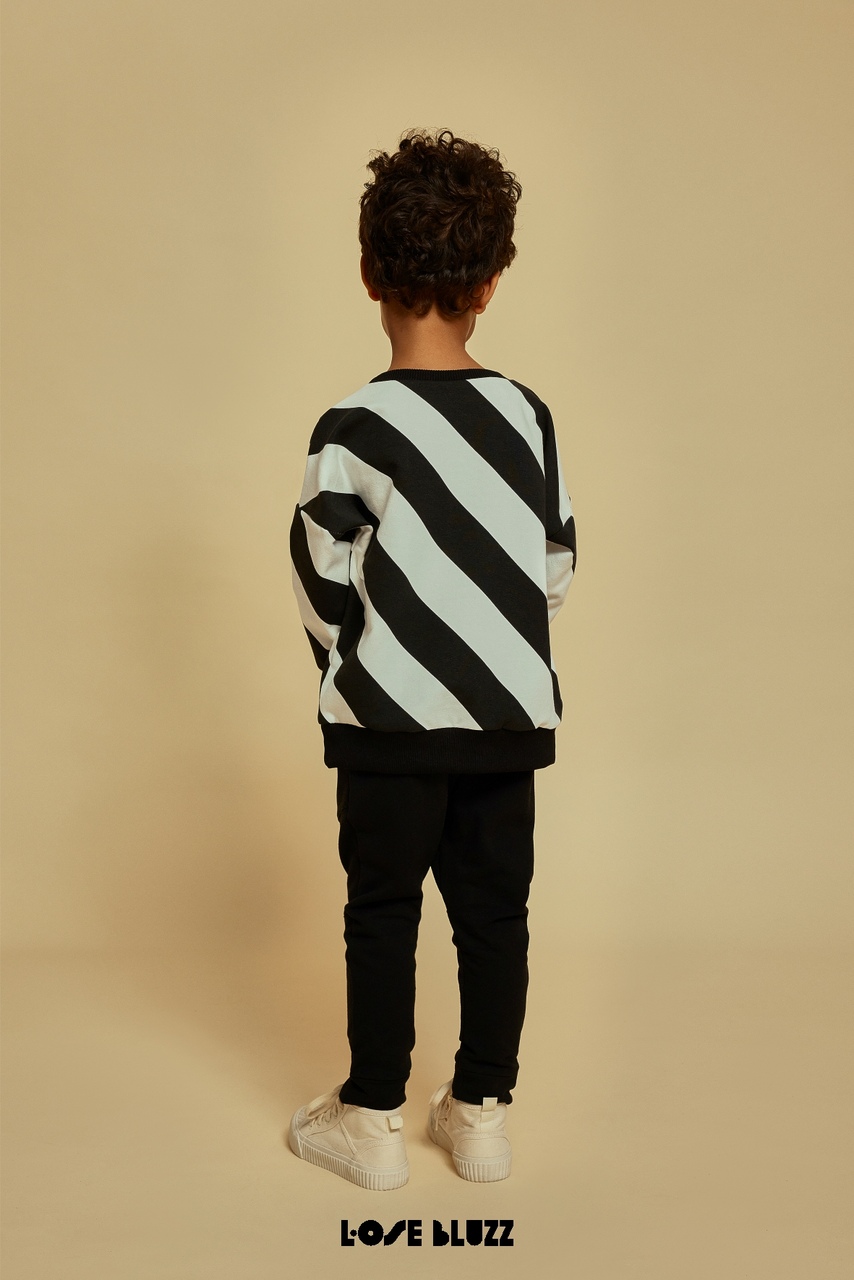 Bluza dla Chłopca Pasiak Czarno-Biała Loose Bluzz Bluza dla Chłopca Pasiak Czarno-Biała Loose Bluzz